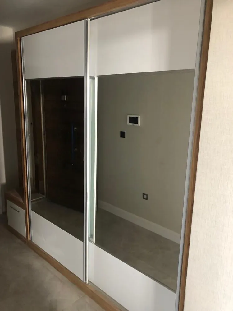 Cem Yeşilay Luxury Açık Raf Sistemli Minimalist Walk-in Closet (MODEL-11-3) - Buca Adatepe özel mimari imalat