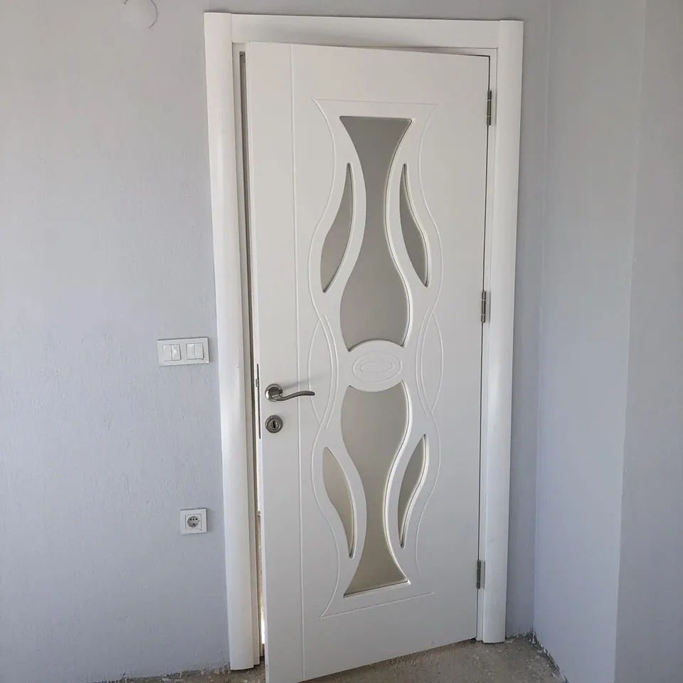 Cem Yeşilay Luxury Geniş Kordon Pervazlı Kırık Beyaz Lake Kapı (MODEL-15-2) - Buca Adatepe özel mimari imalat