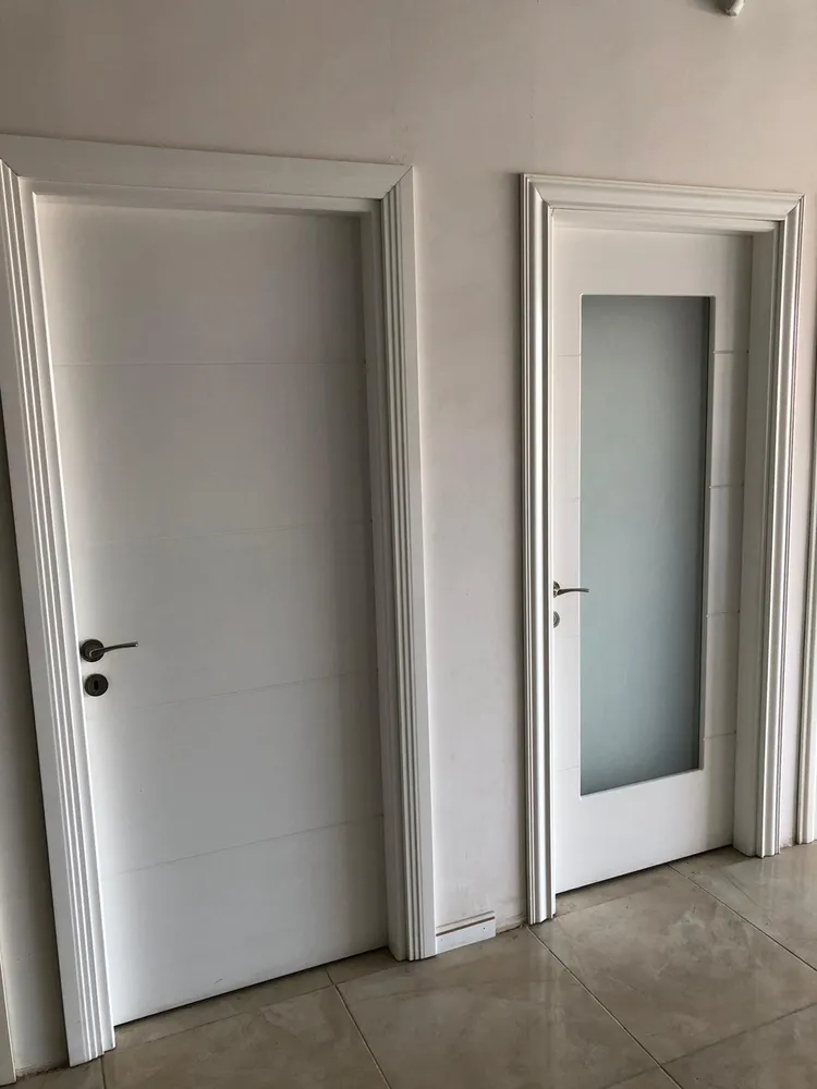 Cem Yeşilay Luxury Dikey Cam Bölmeli Işık Geçiren Hol Kapısı (MODEL-16-2) - Buca Adatepe özel mimari imalat