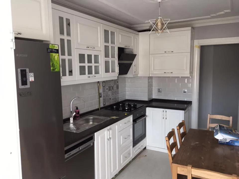 Cem Yeşilay Luxury Kahve Köşeli & Cam Kiler Dolaplı Gurme Mutfak (MODEL-31-3) - Buca Adatepe özel mimari imalat