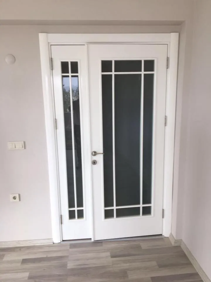 Cem Yeşilay Luxury Kare Cam Menfezli Şık Mutfak Kapısı (MODEL-31) - Buca Adatepe özel mimari imalat