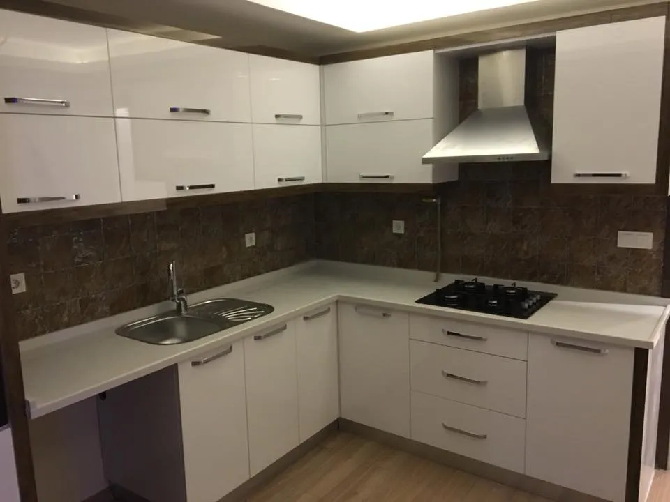 Cem Yeşilay Luxury Kompakt Laminat Çizilmez Tezgahlı Modern Mutfak (MODEL-32-3) - Buca Adatepe özel mimari imalat