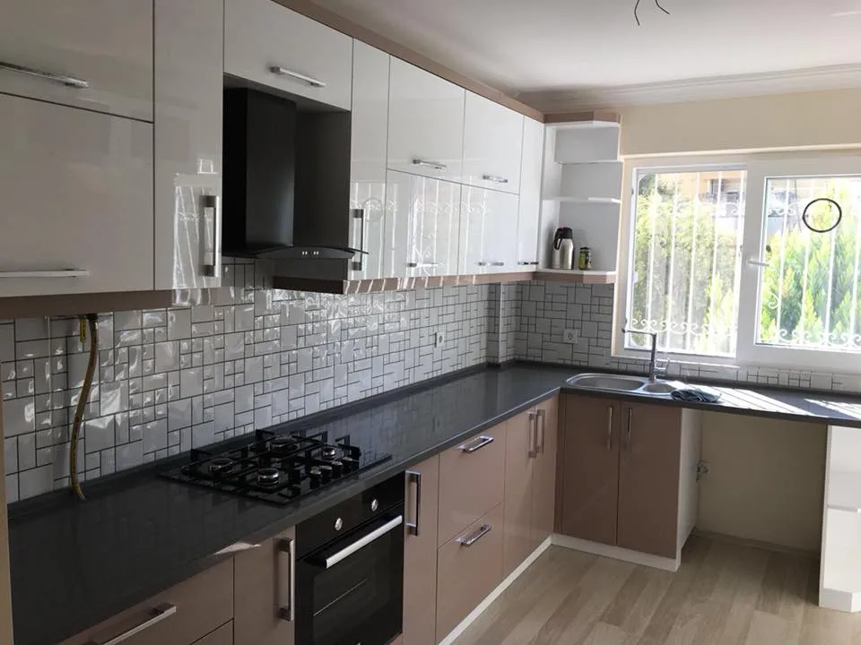 Cem Yeşilay Luxury Toprak Tonlarında Mat Lake Urla Köy Evi Mutfağı (MODEL-33-3) - Buca Adatepe özel mimari imalat