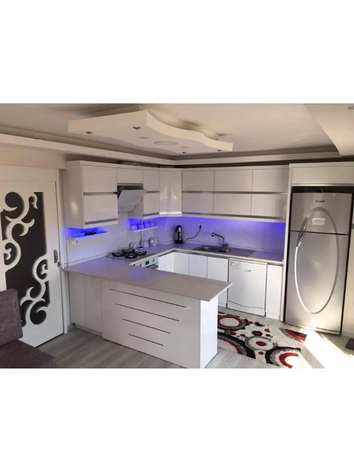 Cem Yeşilay Luxury Beyaz Lake Üzeri Dikey Derzli Country Mutfak (MODEL-36-3) - Buca Adatepe özel mimari imalat