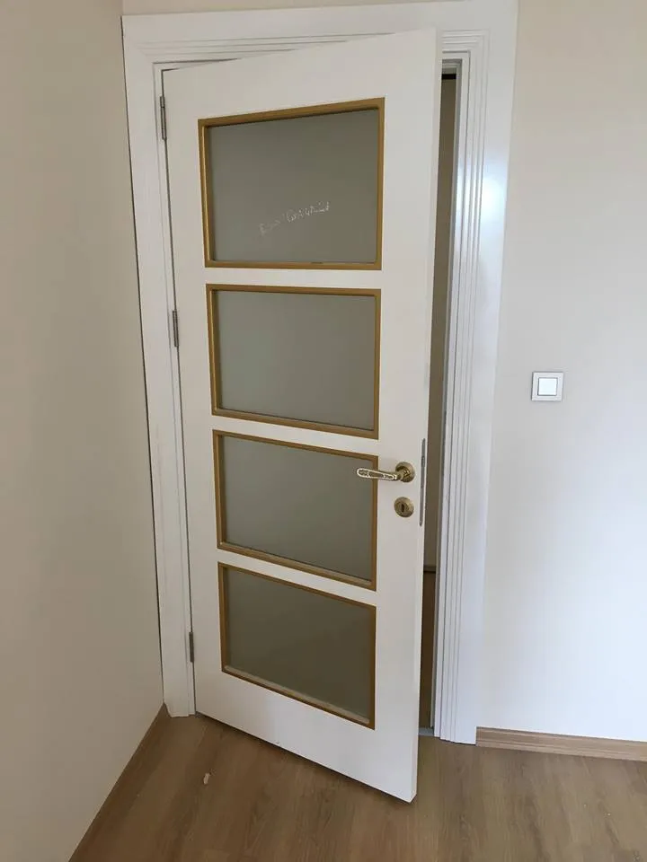 Cem Yeşilay Luxury Doğal Ceviz Kaplama Dikey Derzli Oda Kapısı (MODEL-5-2) - Buca Adatepe özel mimari imalat
